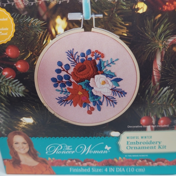 Embroidery Ornament kit by The Pioneer Women "wishful winter" retired new - Picture 4 of 11